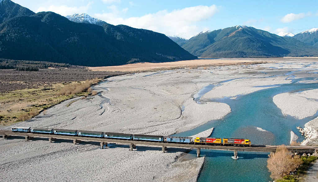 Passengers on the springtime rail tour get to see an amazing panorama as the train winds its way through the NZ South Island. Passengers on the springtime rail tour get to see an amazing panorama as the train winds its way through the NZ South Island.